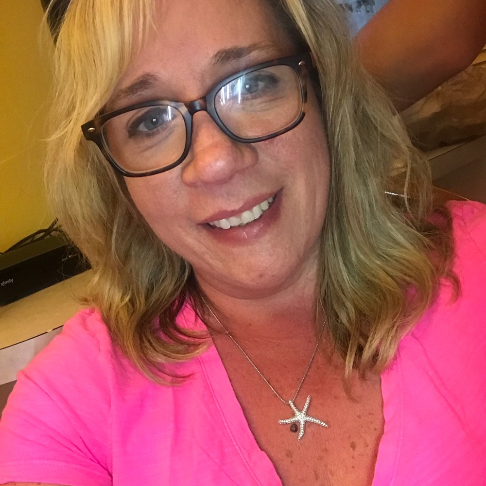 Meet your Posher, Debbie